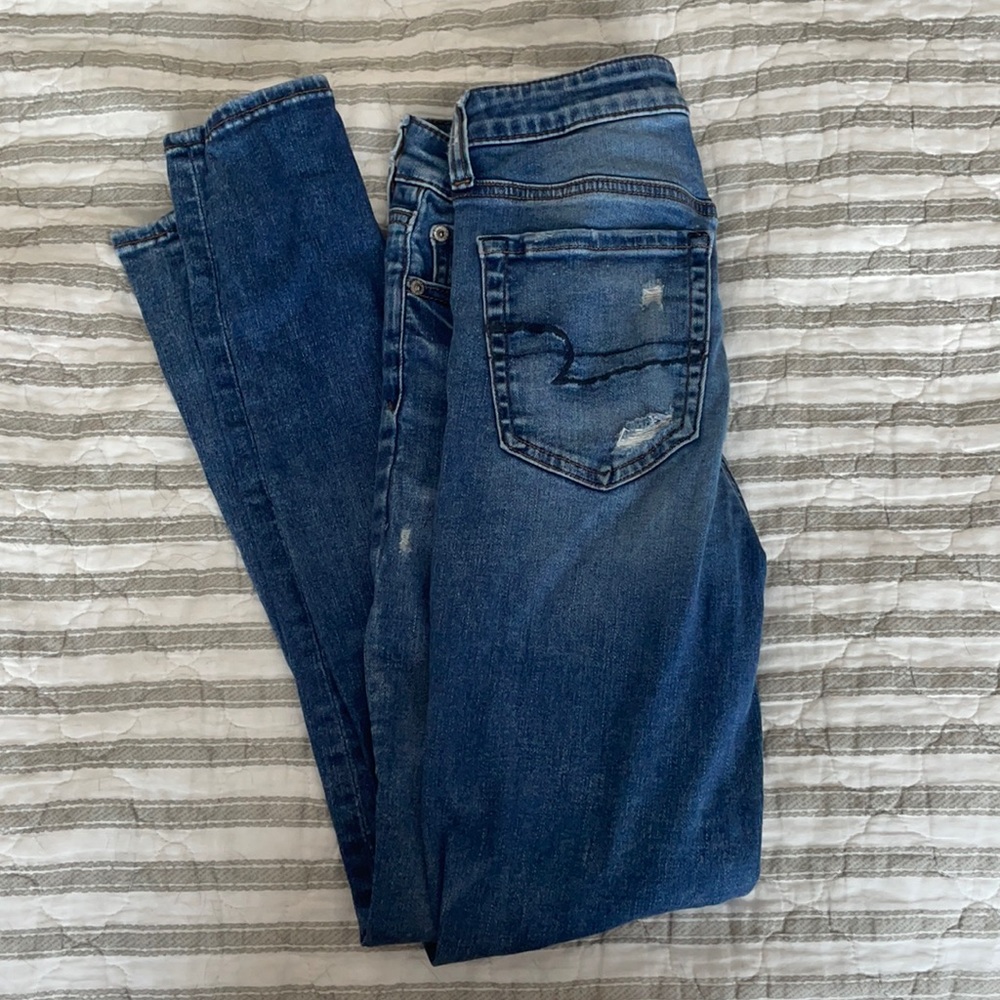 AMERICAN EAGLE JEANS